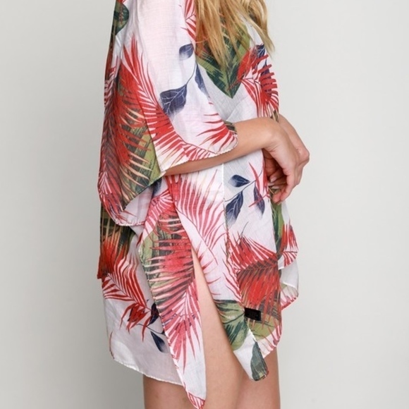 Red Tropical Pattern Coverup BB1175 - Picture 4 of 5